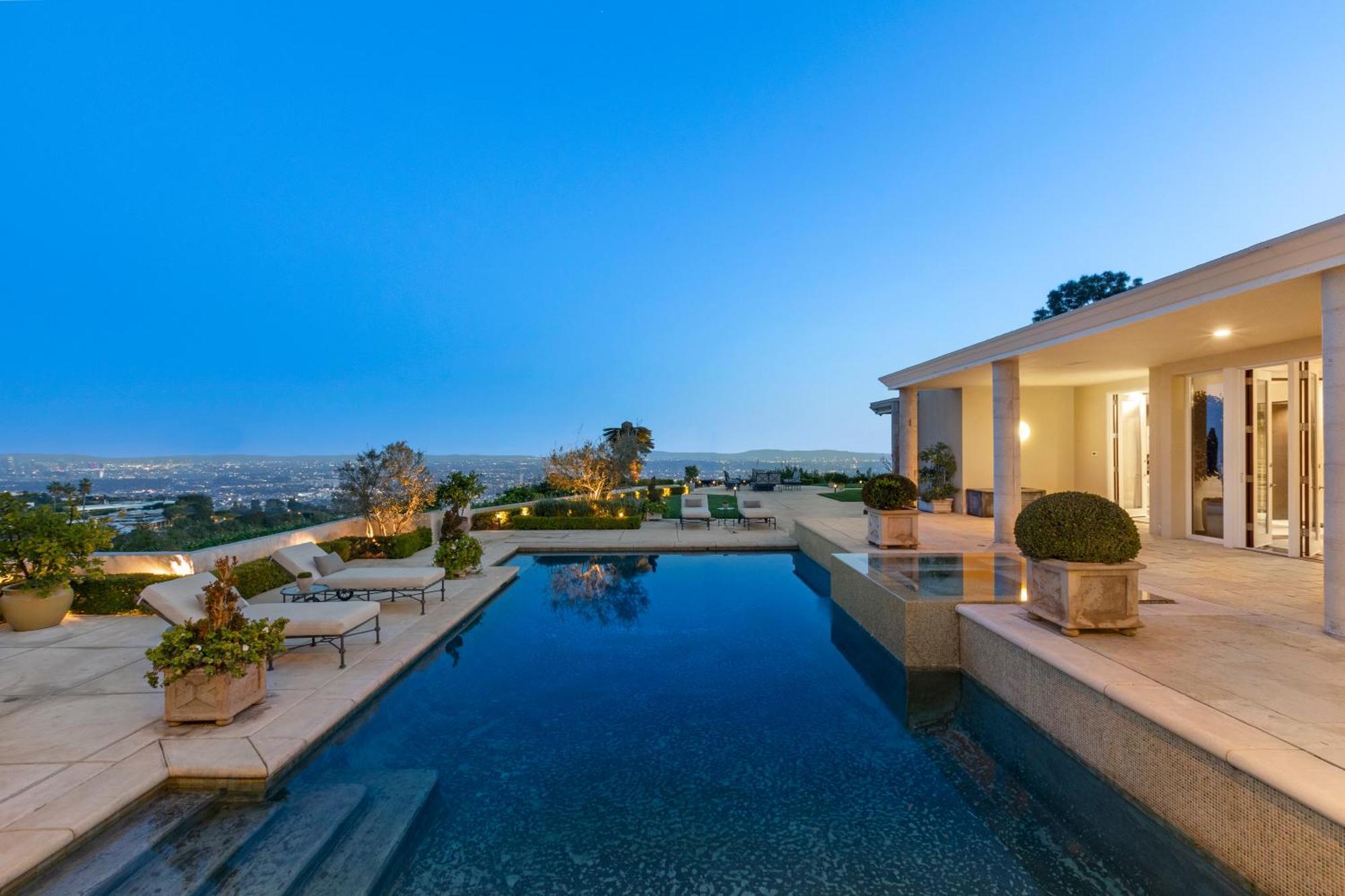 Trousdale Grand Villa Los Angeles Exteriör bild